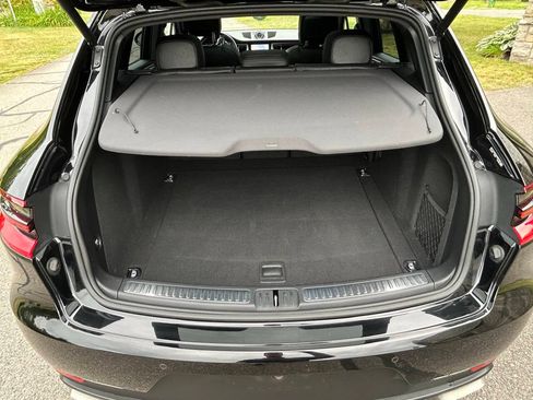 Used 2018 Porsche Macan AWD/4WD image 36