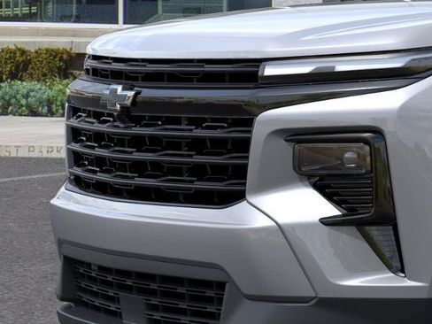New 2027 Chevrolet Traverse LT FWD image 13