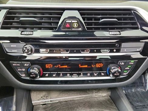 Used 2021 BMW 530e image 50