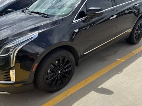 Used 2022 Cadillac XT5 Premium Luxury w/ LPO, Floor Liner Package AWD/4WD image 3