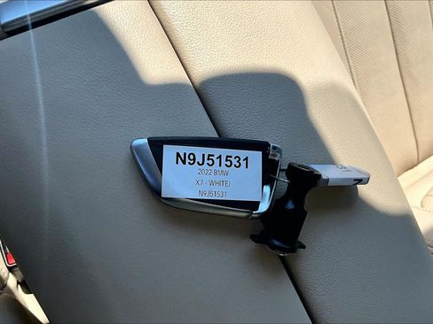 Used 2022 BMW X7 xDrive40i w/ Premium Package AWD/4WD image 14