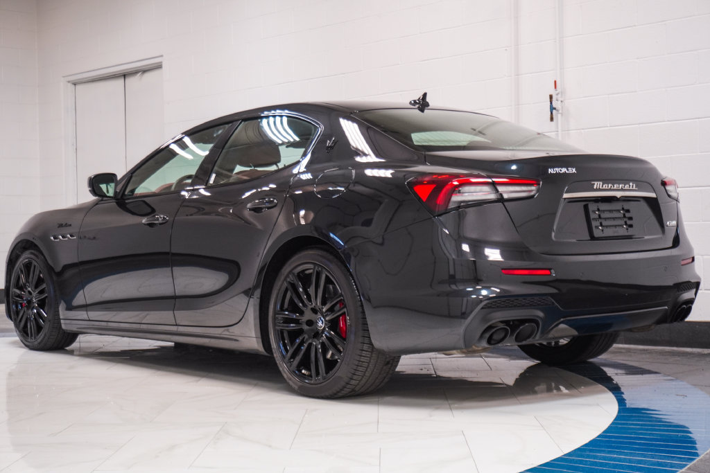 Used 2023 Maserati Ghibli Modena RWD image 32