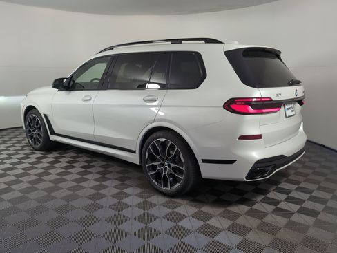 New 2026 BMW X7 M60i image 3