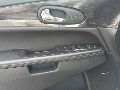 Used 2017 Buick Enclave Premium AWD/4WD image 10