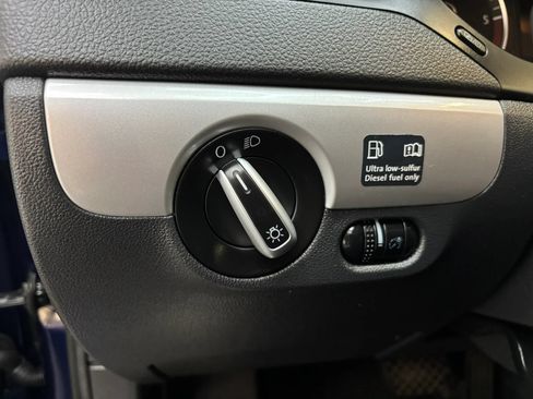 Used 2012 Volkswagen Jetta TDI FWD image 18