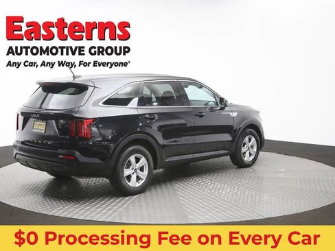 Used 2022 Kia Sorento LX FWD image 40