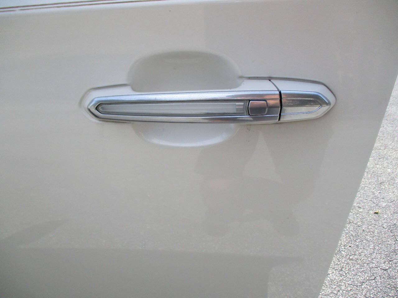 Used 2013 Cadillac XTS Platinum FWD image 38
