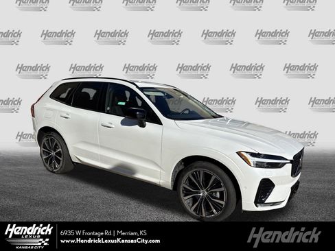 Used 2025 Volvo XC60 B5 Plus w/ Climate Package image 1