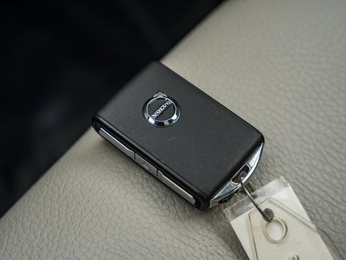 Used 2024 Volvo XC90 B6 Plus image 42