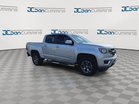 Used 2016 Chevrolet Colorado Z71 AWD/4WD image 2