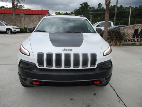 Used 2014 Jeep Cherokee Trailhawk w/ Technology Group AWD/4WD image 26