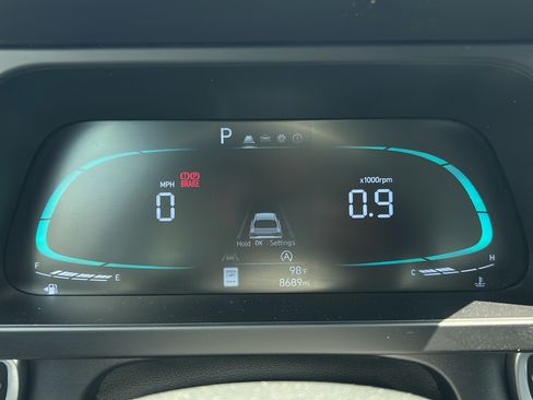 Used 2025 Hyundai Elantra SE FWD image 28
