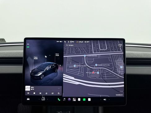 Used 2025 Tesla Model 3 Long Range AWD/4WD image 4