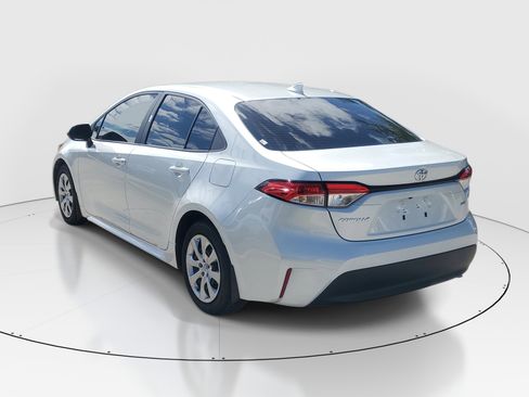 Certified 2025 Toyota Corolla LE image 5