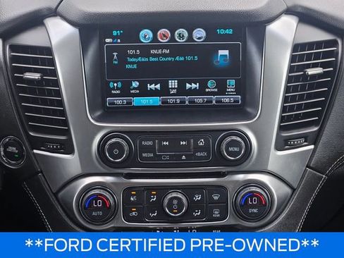 Used 2020 Chevrolet Tahoe LT w/ Luxury Package RWD image 21