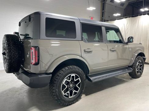 Used 2025 Ford Bronco Outer Banks AWD/4WD image 4