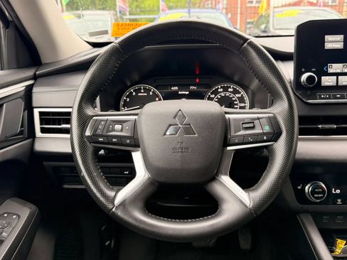 Used 2024 Mitsubishi Outlander Ralliart AWD/4WD image 18