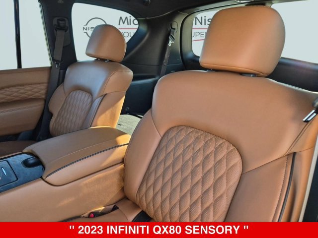 Used 2023 INFINITI QX80 Sensory w/ All-Season Package AWD/4WD image 35
