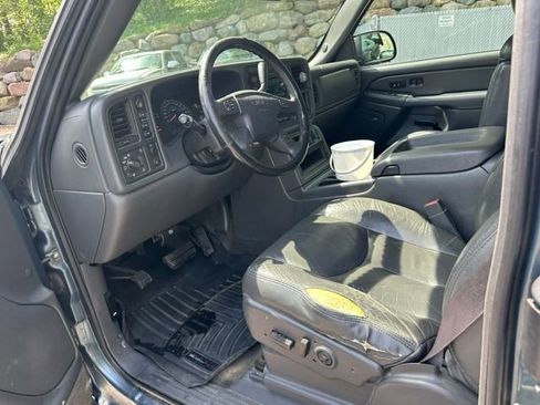 Used 2005 GMC Sierra 1500 SLT w/ Light Duty Power Package AWD/4WD image 11