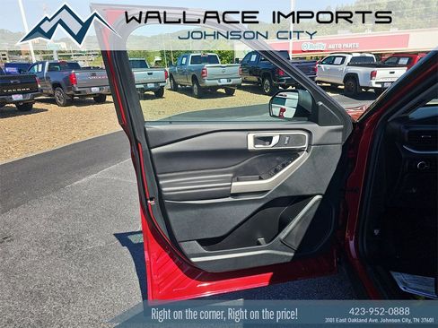 Used 2023 Ford Explorer XLT image 22