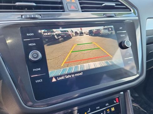 Certified 2024 Volkswagen Tiguan SE image 23