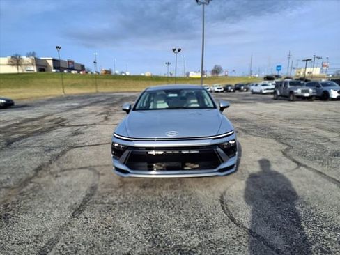 Used 2025 Hyundai Sonata SEL image 2