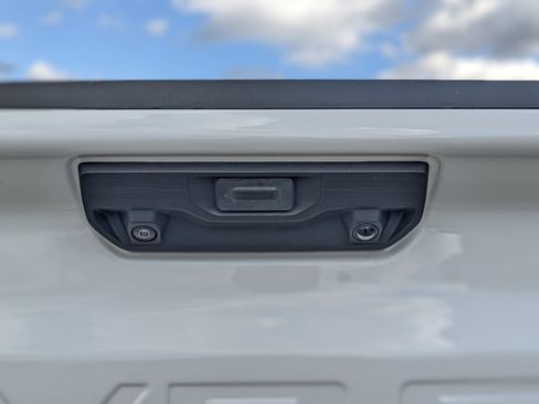 Used 2024 Chevrolet Silverado 1500 ZR2 w/ Technology Package image 20