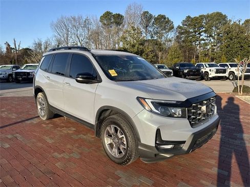 Used 2023 Honda Passport TrailSport image 19