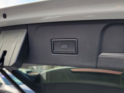 Certified 2025 Volkswagen Atlas SE w/ Panoramic Sunroof Package image 30