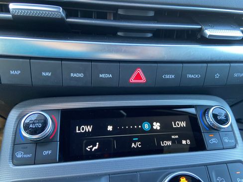 Used 2024 Hyundai Palisade Calligraphy AWD/4WD image 15