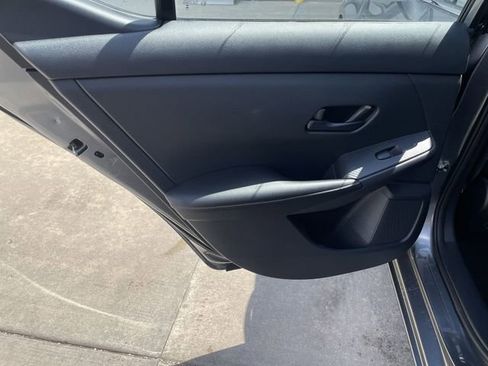 Used 2025 Nissan Sentra SV w/ Trunk Package FWD image 28