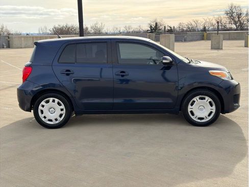 Used 2008 Scion xD image 8