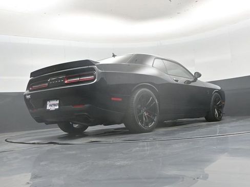 Used 2023 Dodge Challenger SRT Hellcat w/ Driver Convenience Group RWD image 39