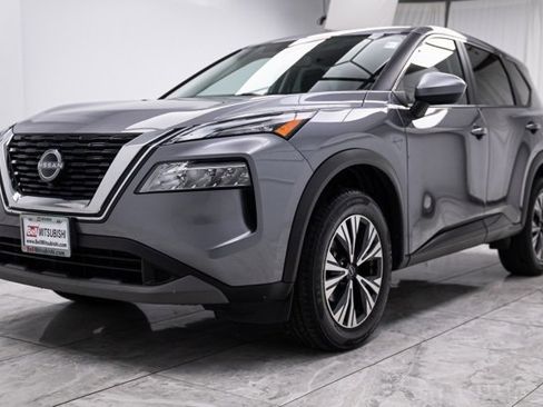 Used 2023 Nissan Rogue SV image 6