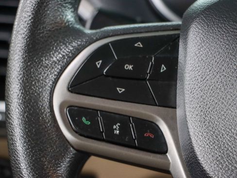 Used 2020 Jeep Cherokee Latitude image 13