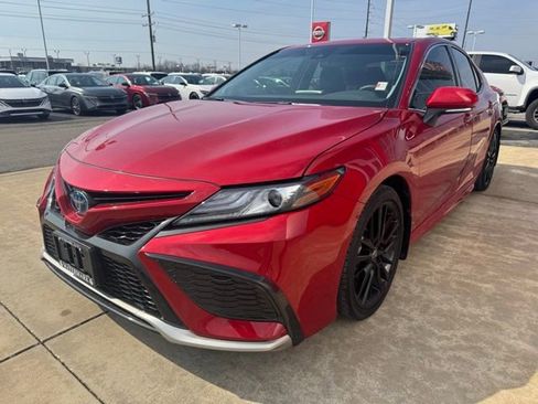 Used 2024 Toyota Camry XSE w/ Navigation Package image 7