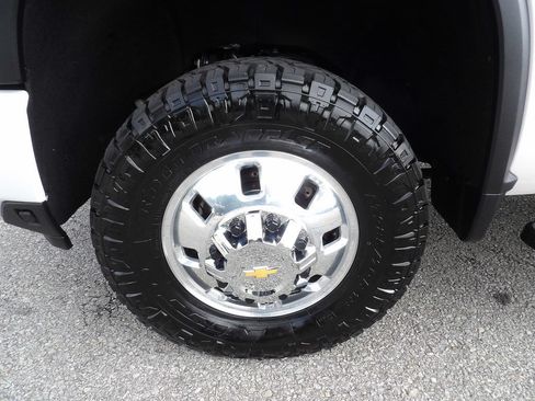 Used 2024 Chevrolet Silverado 3500 High Country w/ High Country Premium Package AWD/4WD image 60