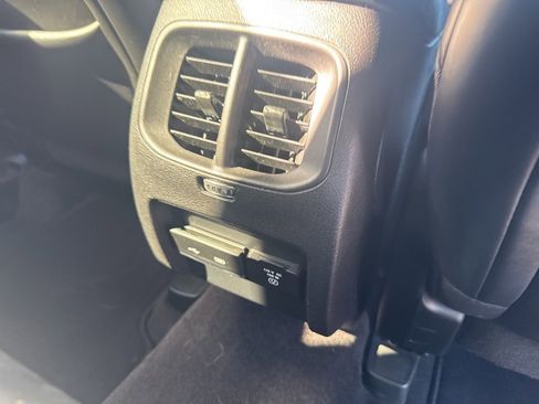 Used 2019 Jeep Cherokee Latitude Plus w/ Comfort/Convenience Group image 22