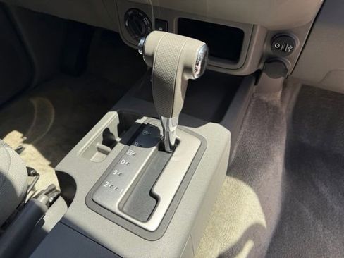 Used 2018 Nissan Frontier SV AWD/4WD image 86