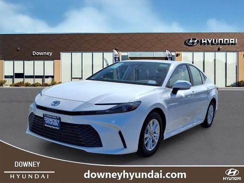 Used 2025 Toyota Camry LE FWD image 1
