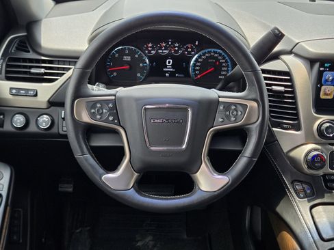 Used 2018 GMC Yukon XL Denali w/ Denali Ultimate Package AWD/4WD image 24
