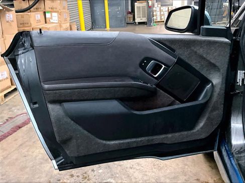 Used 2014 BMW i3 image 25