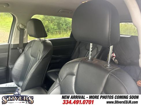 Used 2023 Kia Sorento EX FWD image 12