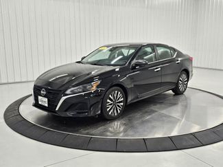 Used 2024 Nissan Altima 2.5 SV FWD video 1