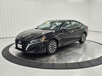 Used 2024 Nissan Altima 2.5 SV
