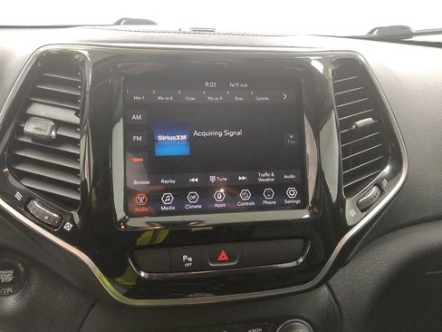 Used 2020 Jeep Cherokee Limited AWD/4WD image 25