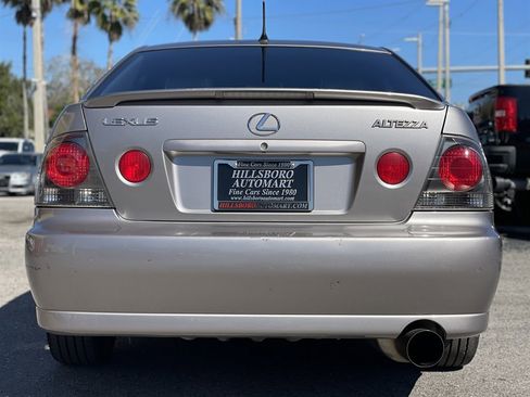 Used 2004 Lexus IS 300 image 9