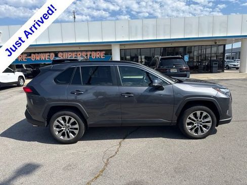 Used 2022 Toyota RAV4 XLE Premium FWD image 2