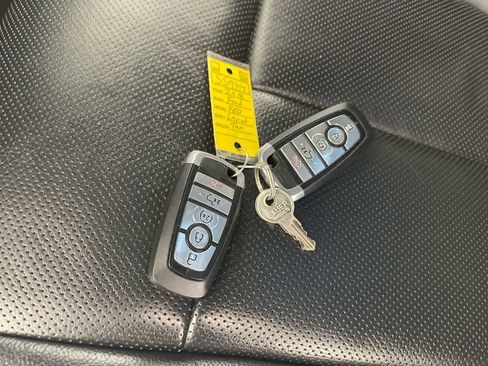 Used 2018 Ford F150 Lariat w/ Equipment Group 502A Luxury image 26