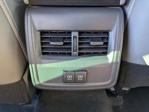 Used 2019 Toyota Avalon XSE image 17